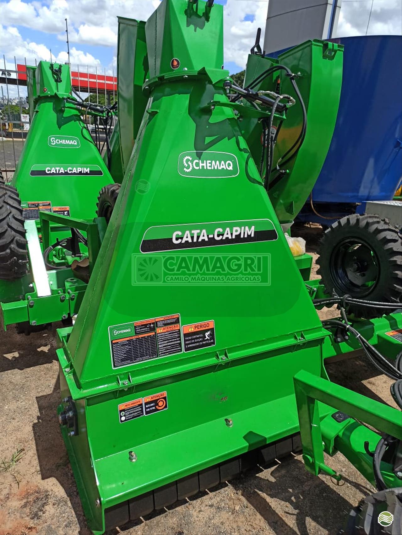 IMPLEMENTOS AGRICOLAS ENSILADEIRA COLHEDORA DE CAPIM Camagri - Camilo Máquinas Agrícolas - Agrale GOIANIA GOIAS GO
